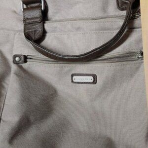 Baggallini cross body tote